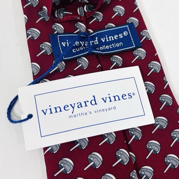 NWT Vineyard Vines 100% Silk Necktie Tie Helmets AOP Red Gray 4 x 60 - Picture 3 of 3